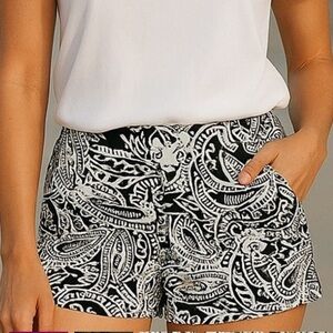 KENZIE MICRO SHORTS BLACK/WHITE SPRING SUMMER CASUAL PAISLEY PRINT SZ 8